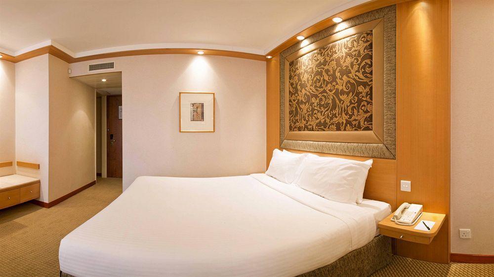Millennium Gloucester Hotel 4*